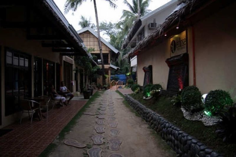 อีคลิปเซ รีสอร์ท Manoc-Manoc ภายนอก รูปภาพ