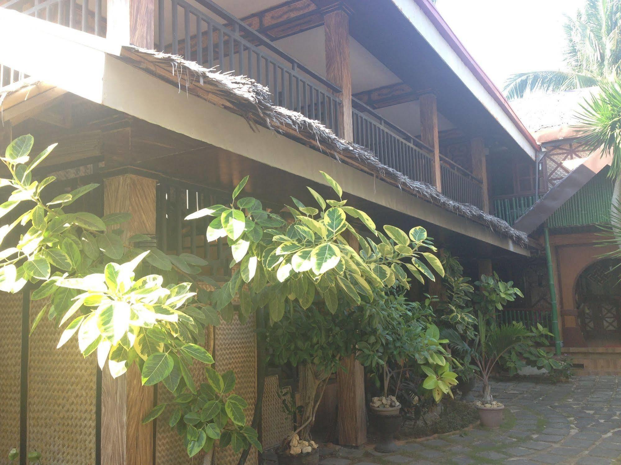 อีคลิปเซ รีสอร์ท Manoc-Manoc ภายนอก รูปภาพ